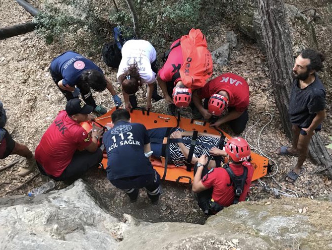 Doğa Yürüyüşünde Düşen Kişi 4 Saatte Kurtarıldı