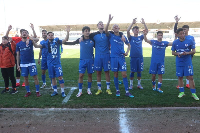 FETHİYESPOR BAYRAM YAPIYOR