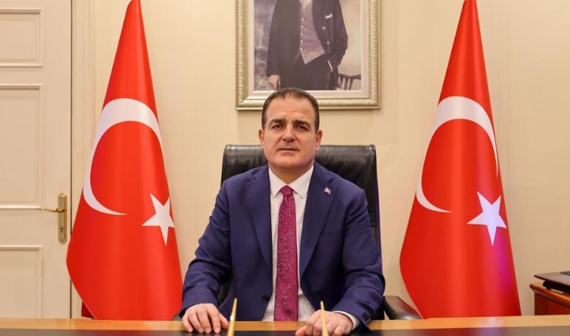 Vali Akbıyık Öğretmen Günü Mesajı Yayınladı