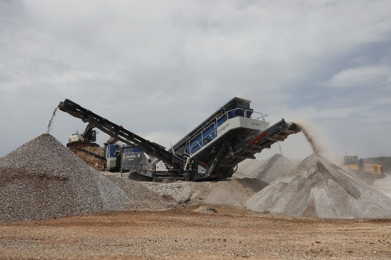 Büyükşehir, 749 Futbol Sahası Büyüklüğündeki Hafriyatı Bertaraf Etti